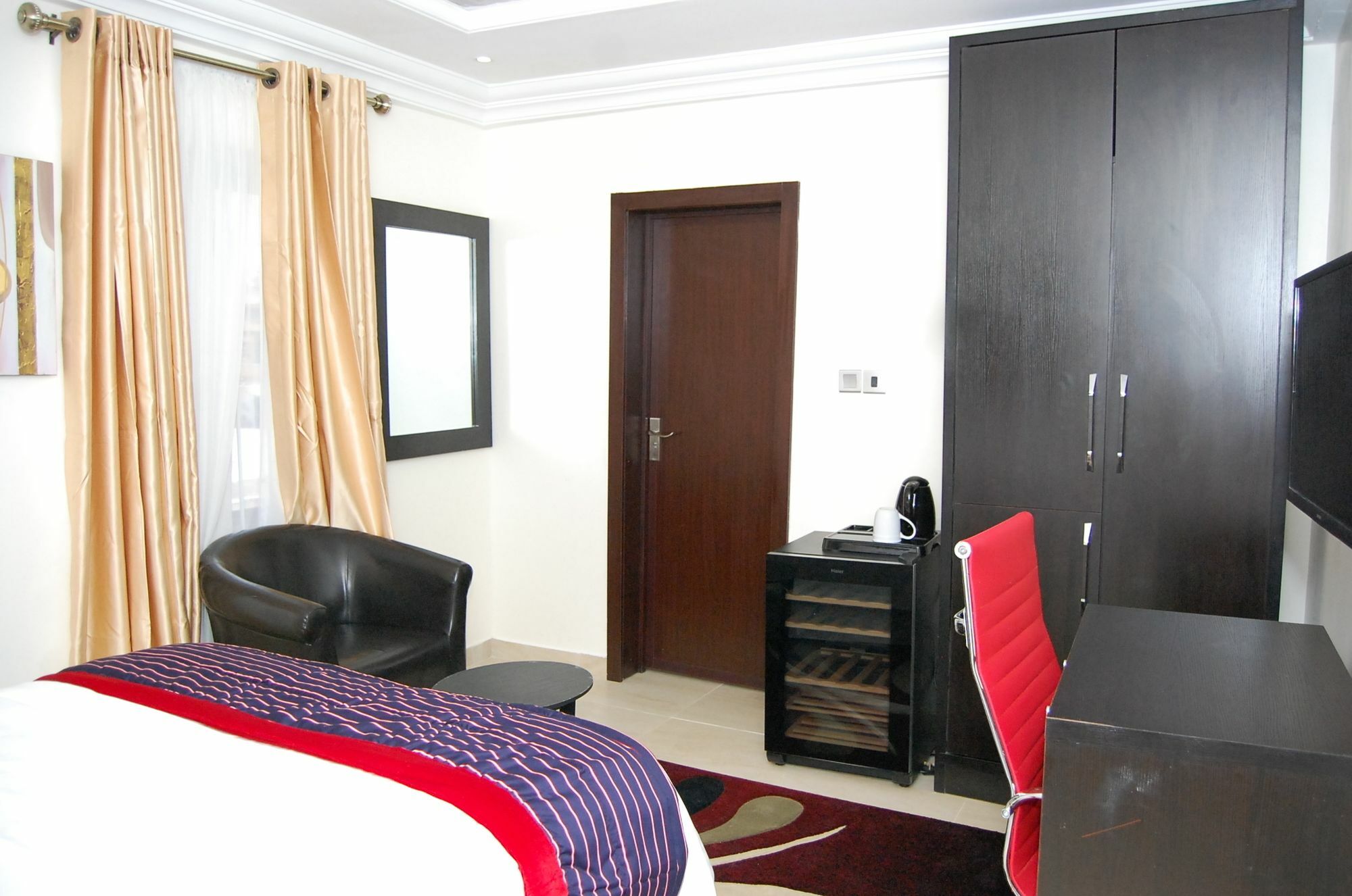 The Montrose Hotel Lekki Esterno foto