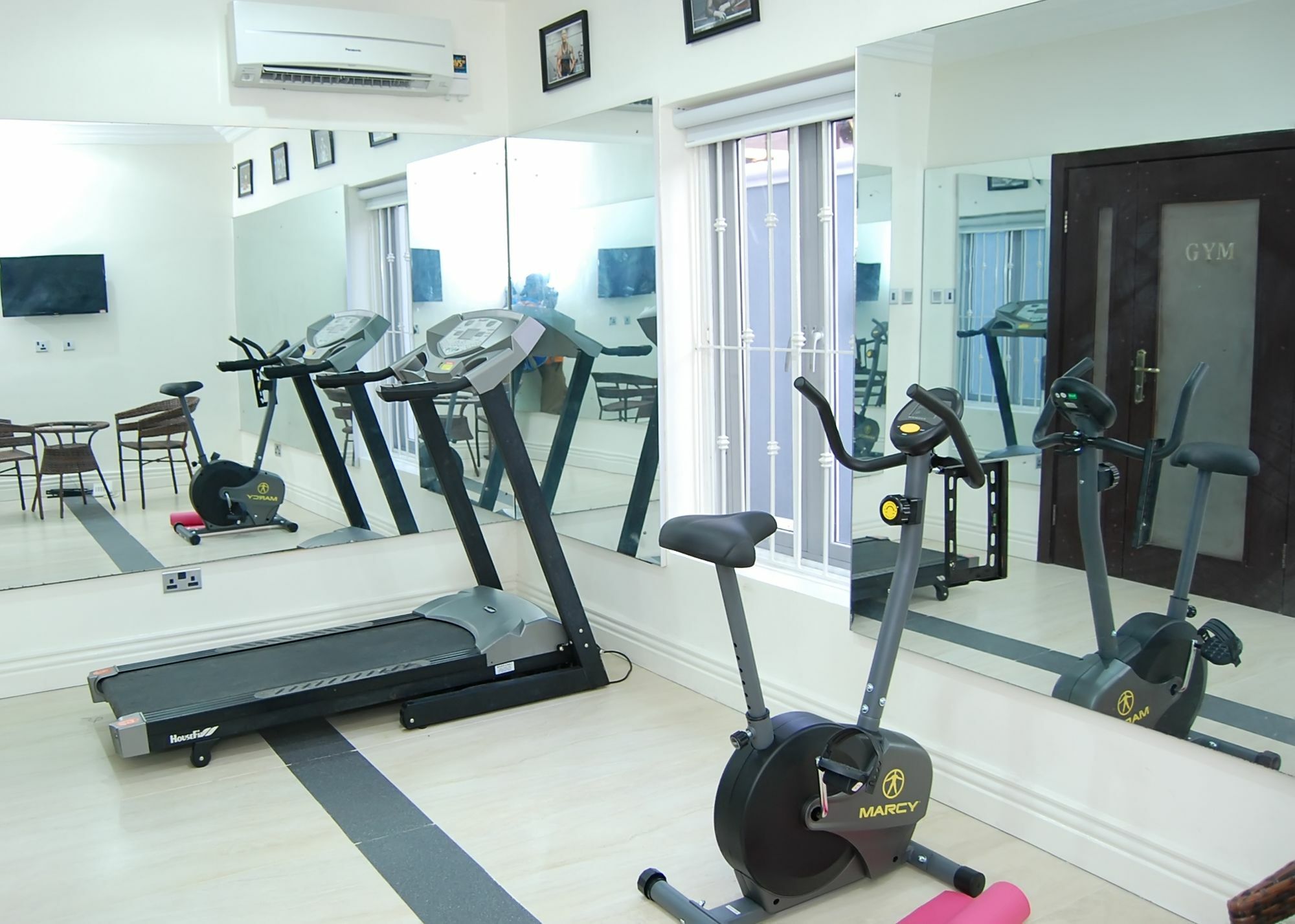 The Montrose Hotel Lekki Esterno foto