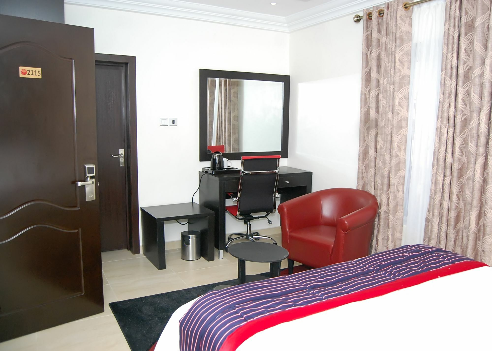 The Montrose Hotel Lekki Esterno foto