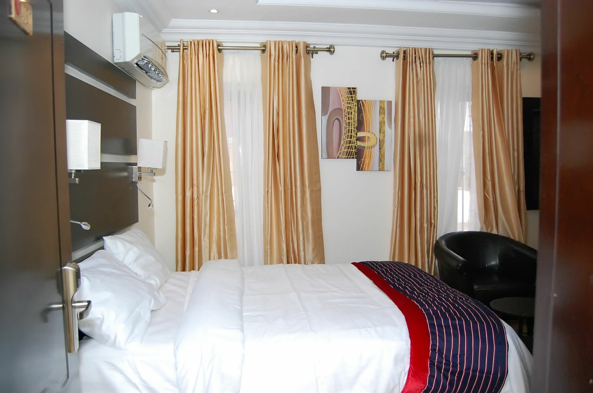 The Montrose Hotel Lekki Esterno foto