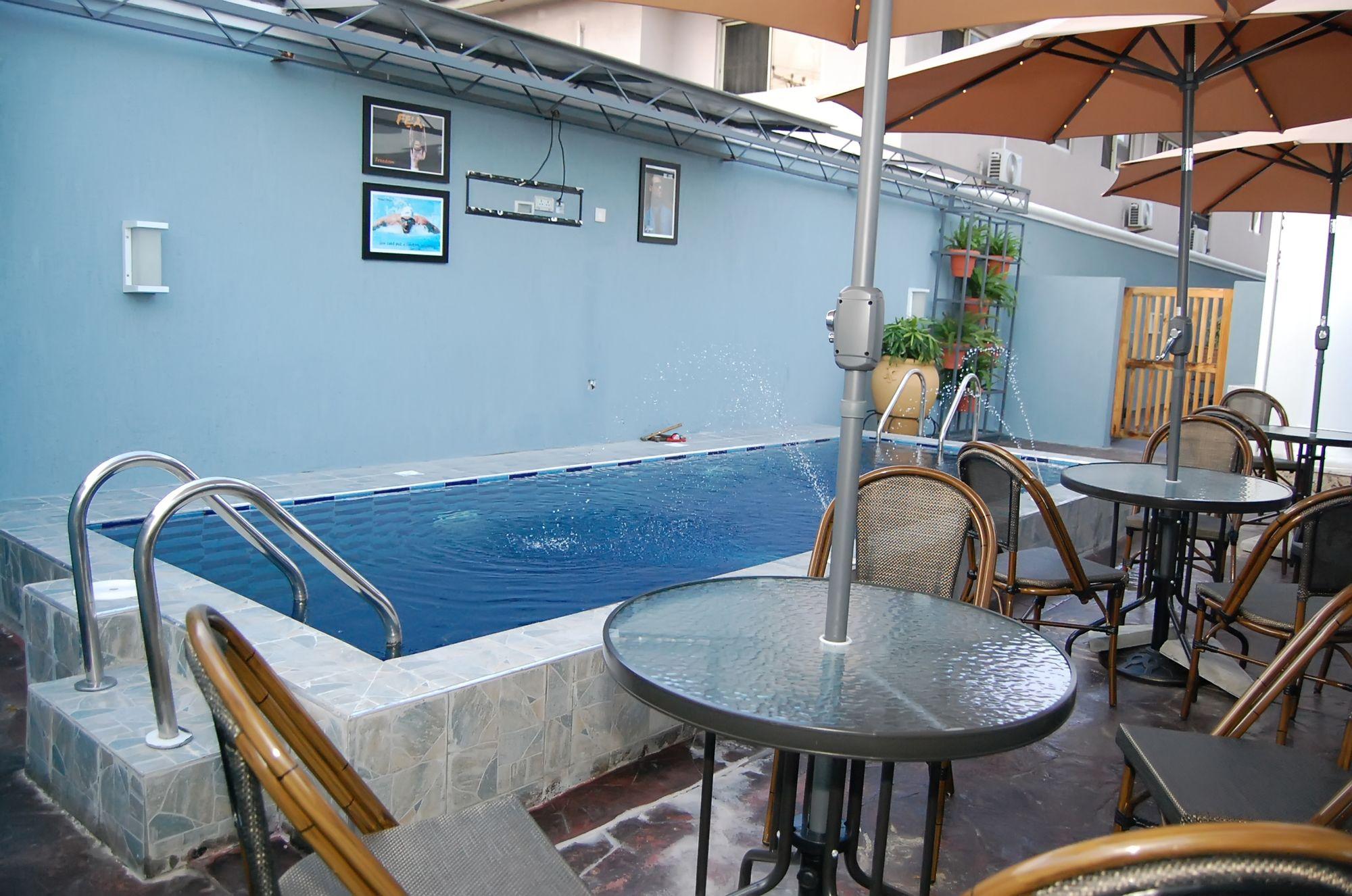 The Montrose Hotel Lekki Esterno foto